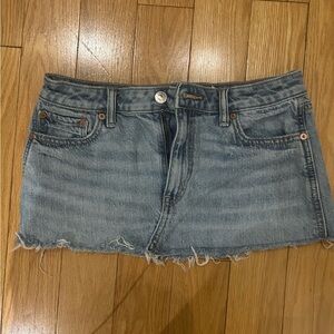 American Eagle Super Hi-Rise A-Line Jean Mini Skirt - Size 4